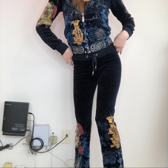 *SOLD ON DEPOP* Cyber Y2K Velour Tracksuit - Picture 6 of 9